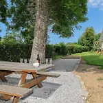 A La Bonne Compagnie